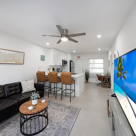 Lovely 1 Bedroom - Just Beachy Unit 2